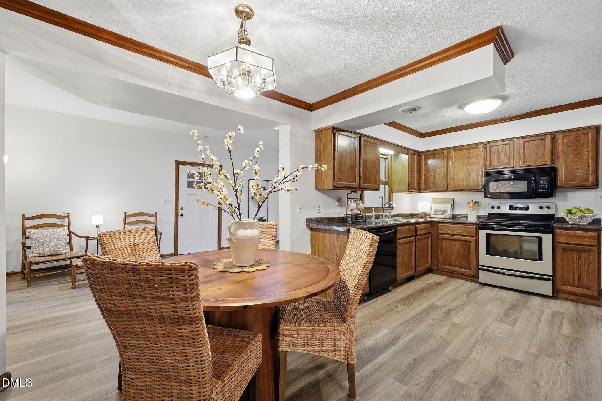 6505 Wooden Shoe Lane Raleigh, NC 27613 - Photo 6 of 31 17-web-or-mls-IMG_1863
