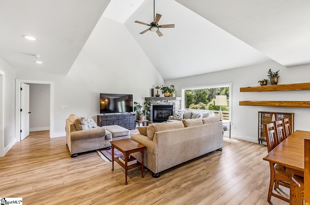 455 Aiken Chapel Road Taylors, SC 29687 - Photo 12 of 48