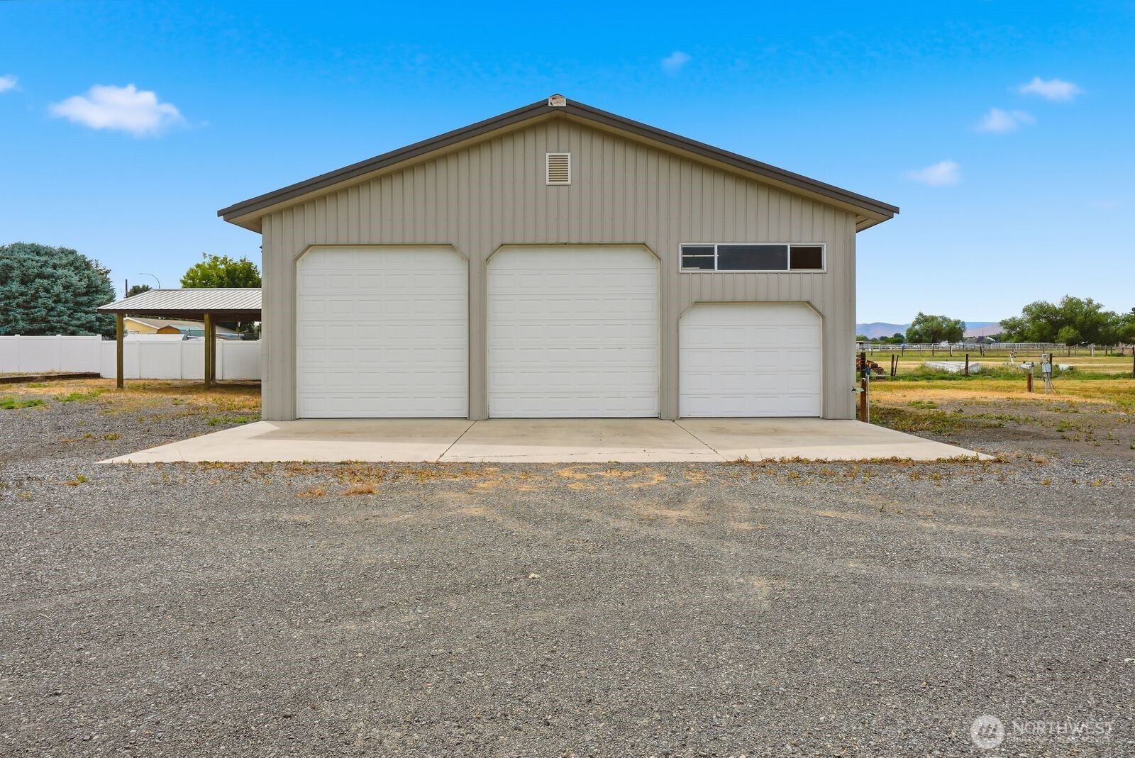 4101 Ahtanum Road Yakima, WA 98903 - Photo 32 of 38