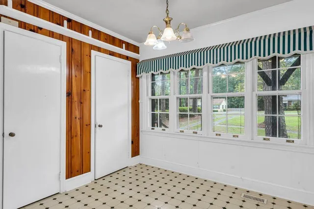 $2,000 | 205 Woodlawn Street, Walterboro, SC 29488