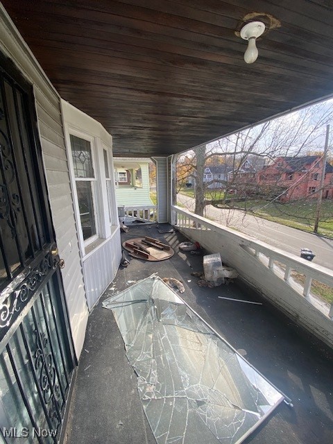 1843 Reyburn Road Cleveland, OH 44112 - Photo 25 of 39 View of patio / terrace with a porch