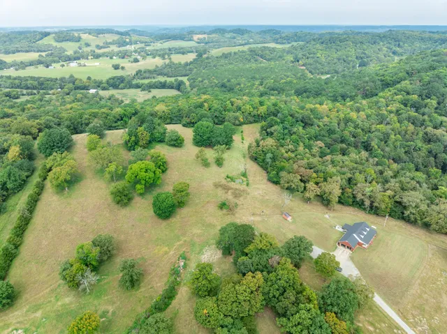 $925,000 | 353 Major Road, Cornersville, TN 37047