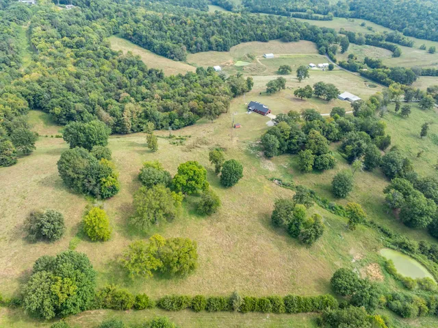 $925,000 | 353 Major Road, Cornersville, TN 37047