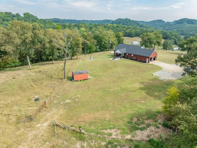 $925,000 | 353 Major Road, Cornersville, TN 37047