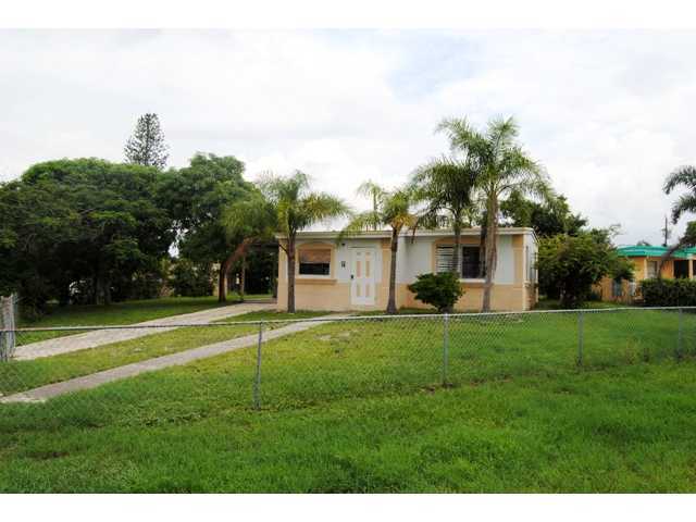 401 Seagrape Road Lantana, FL 33462 - Photo 2 of 6 Additional Photo