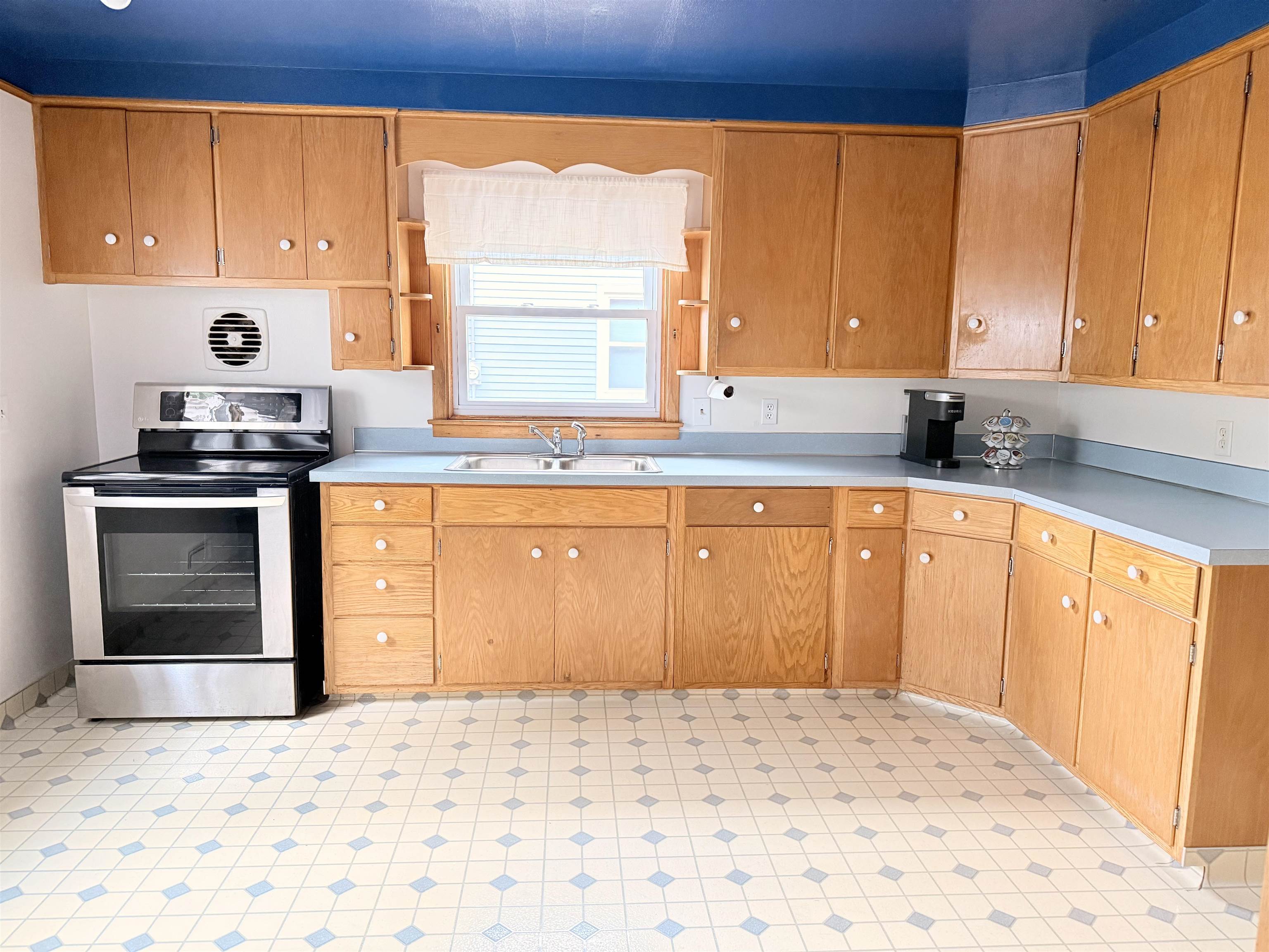 619 East Byrd Street Appleton, WI 54911 - Photo 7 of 28
