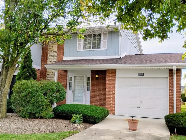 $290,000 | 1616 Dundee Drive, Wheaton, IL 60189