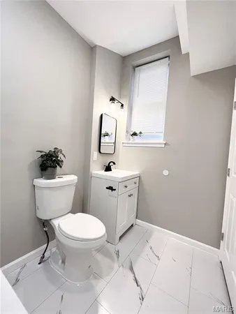 $1,195 | 3318 Illinois Avenue, Unit 1F, St. Louis, MO 63118