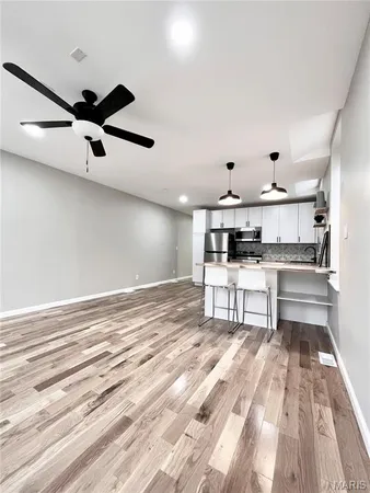 $1,195 | 3318 Illinois Avenue, Unit 1F, St. Louis, MO 63118