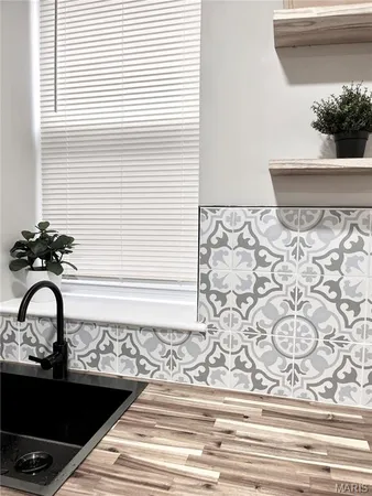 $1,195 | 3318 Illinois Avenue, Unit 1F, St. Louis, MO 63118