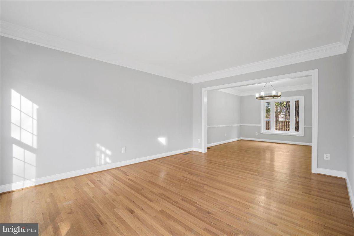 18513 Denhigh Circle Olney, MD 20832 - Photo 5 of 50