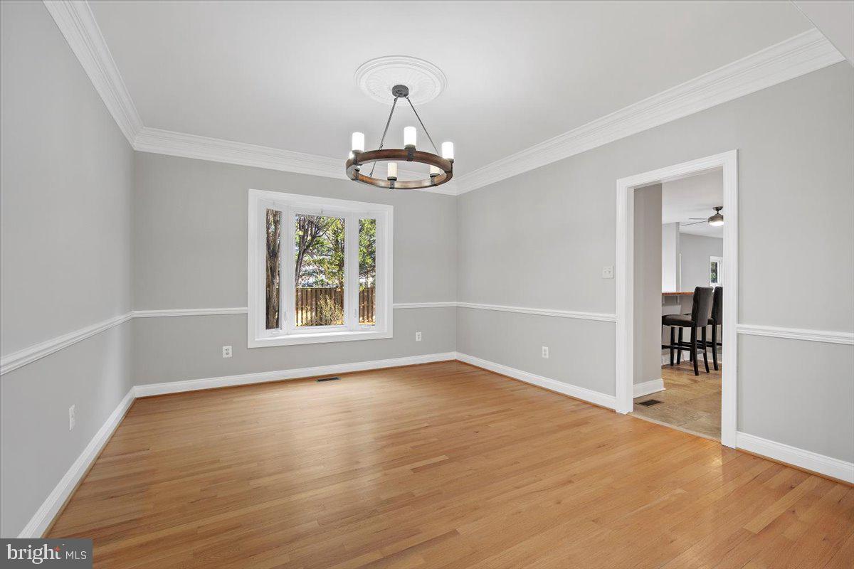 18513 Denhigh Circle Olney, MD 20832 - Photo 7 of 50