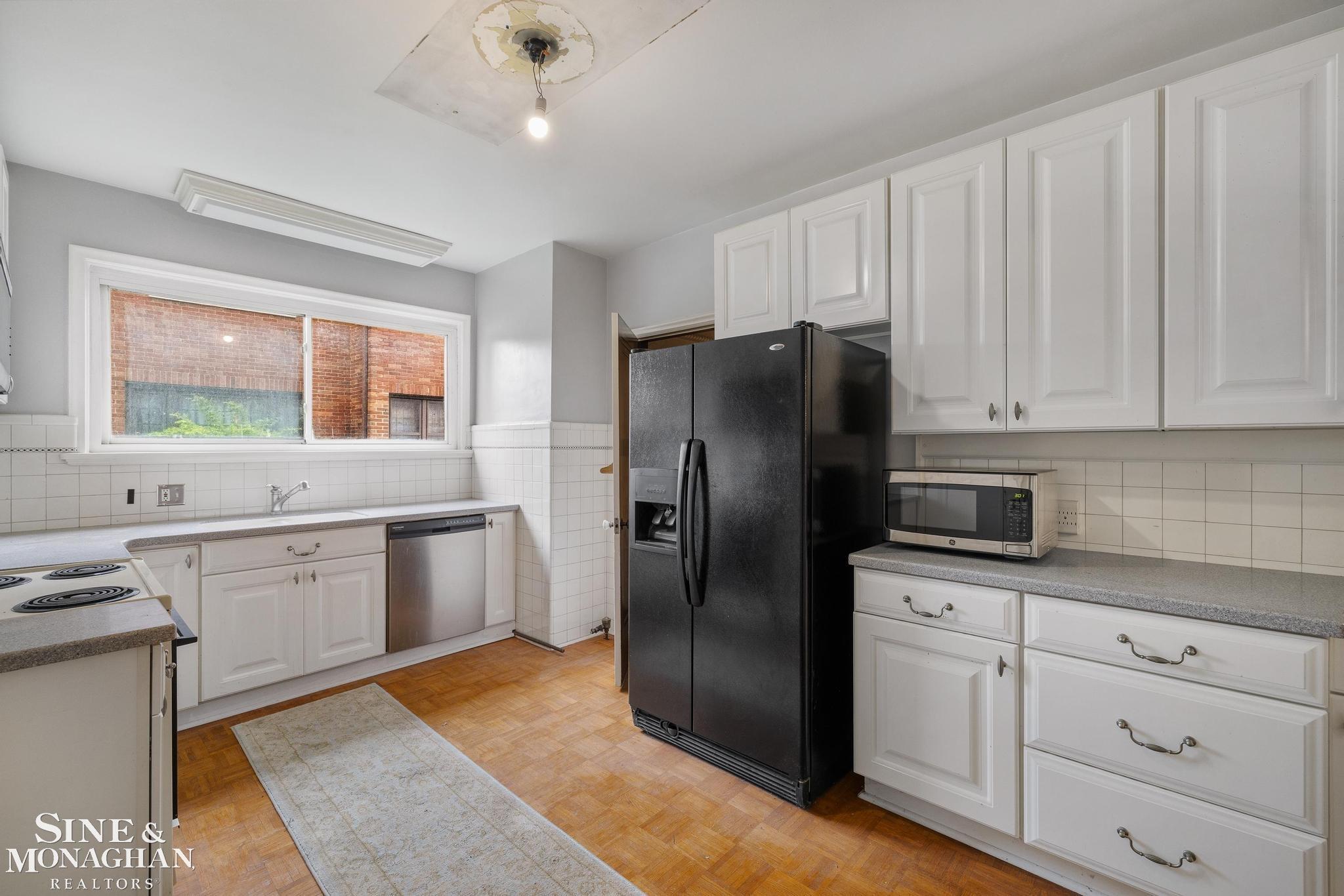 1350 Buckingham Road Grosse Pointe Park, MI 48230 - Photo 22 of 51