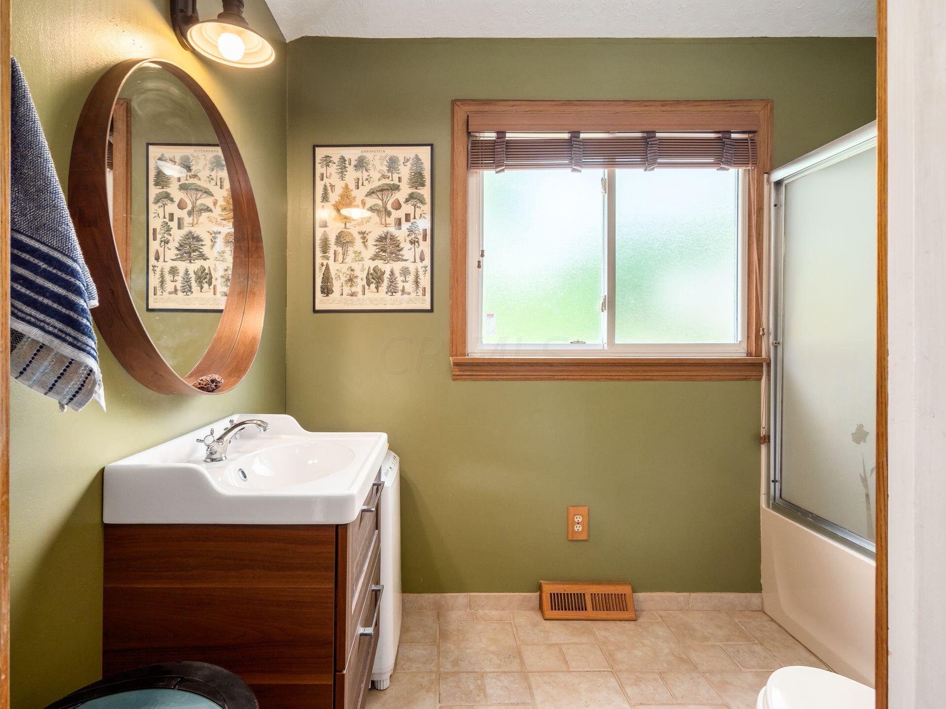 1700 Demorest Road Columbus, OH 43228 - Photo 11 of 60 Full Bath on Main Floor