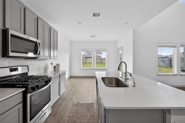 $449,000 | 6823 Amber Clf Lane, Richmond, TX 77469