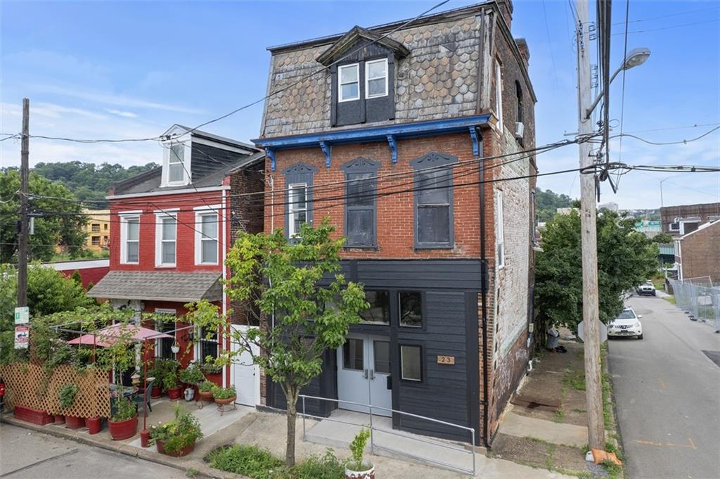 23 Seneca Street Pittsburgh, PA 15219 - Photo 1 of 45