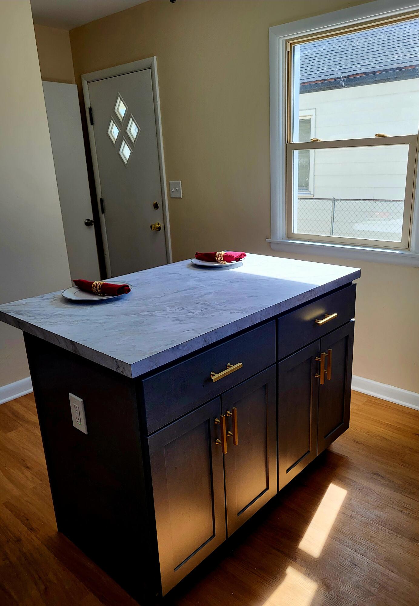 3931 North 70th Street Milwaukee, WI 53216 - Photo 11 of 18 Handy Kitchen Island 2