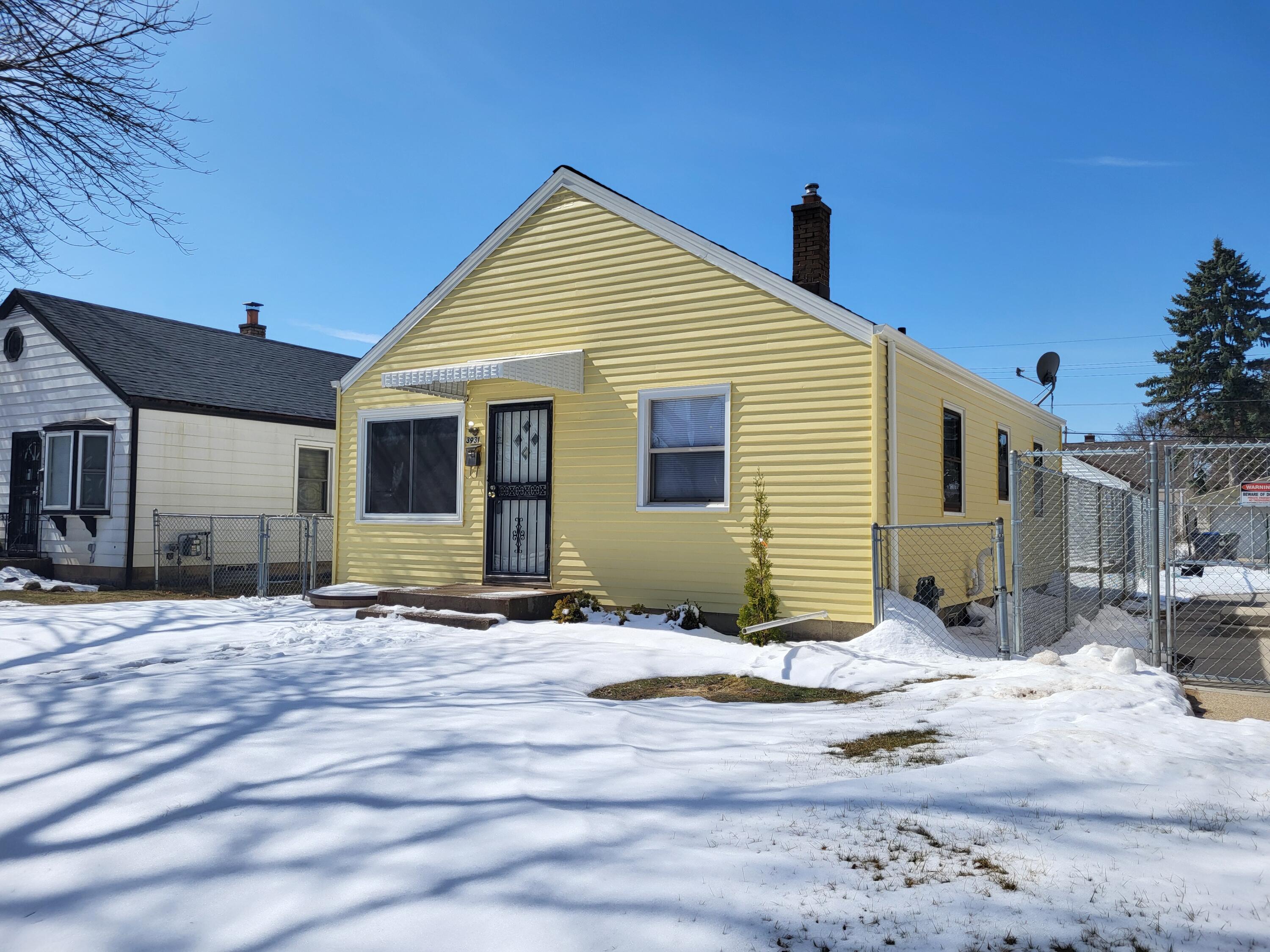 3931 North 70th Street Milwaukee, WI 53216 - Photo 2 of 18 Freshly Painted