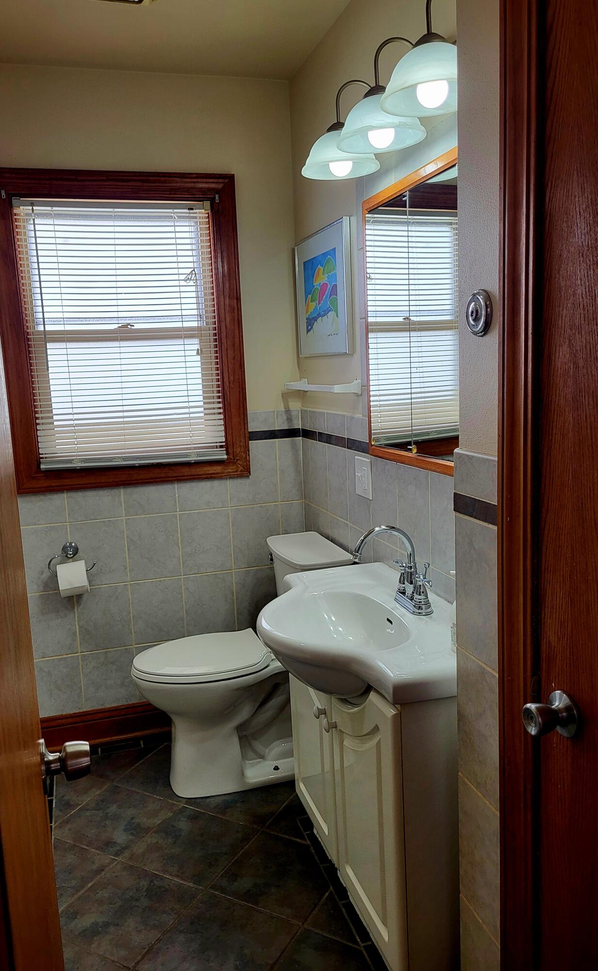 3931 North 70th Street Milwaukee, WI 53216 - Photo 8 of 18 Bathroom 1