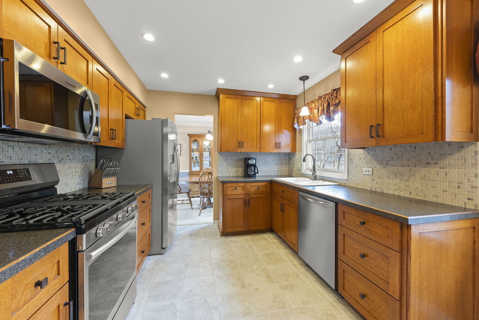 1221 Brighton Road Naperville, IL 60563 - Photo 8 of 46