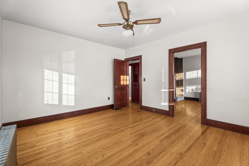 861 Grattan Street Chicopee, MA 01020 - Photo 14 of 41