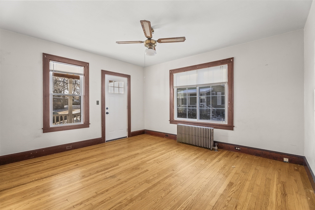 861 Grattan Street Chicopee, MA 01020 - Photo 15 of 41