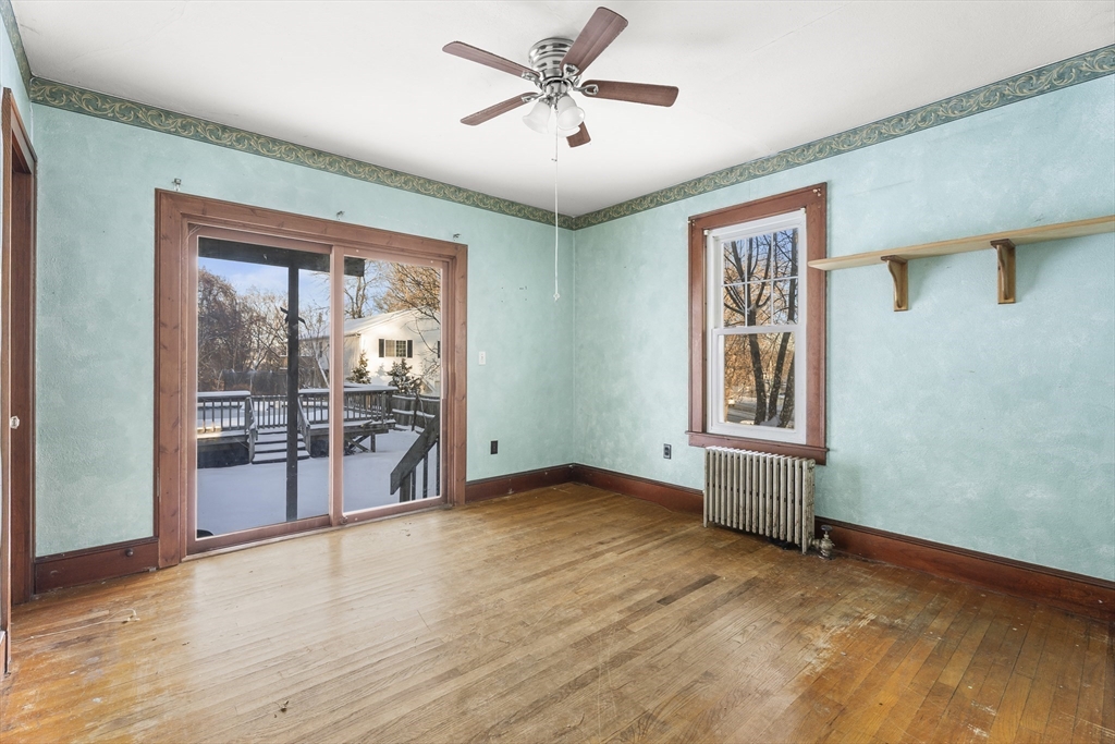 861 Grattan Street Chicopee, MA 01020 - Photo 17 of 41