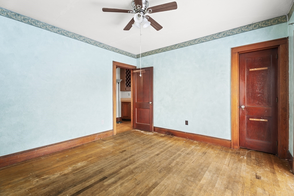 861 Grattan Street Chicopee, MA 01020 - Photo 18 of 41