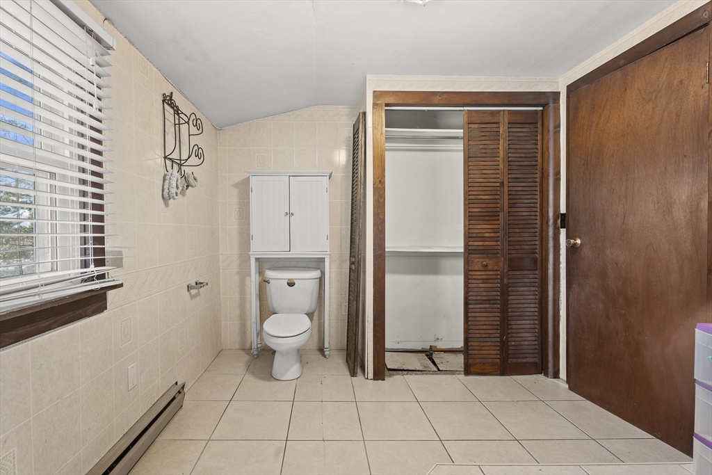 861 Grattan Street Chicopee, MA 01020 - Photo 25 of 41