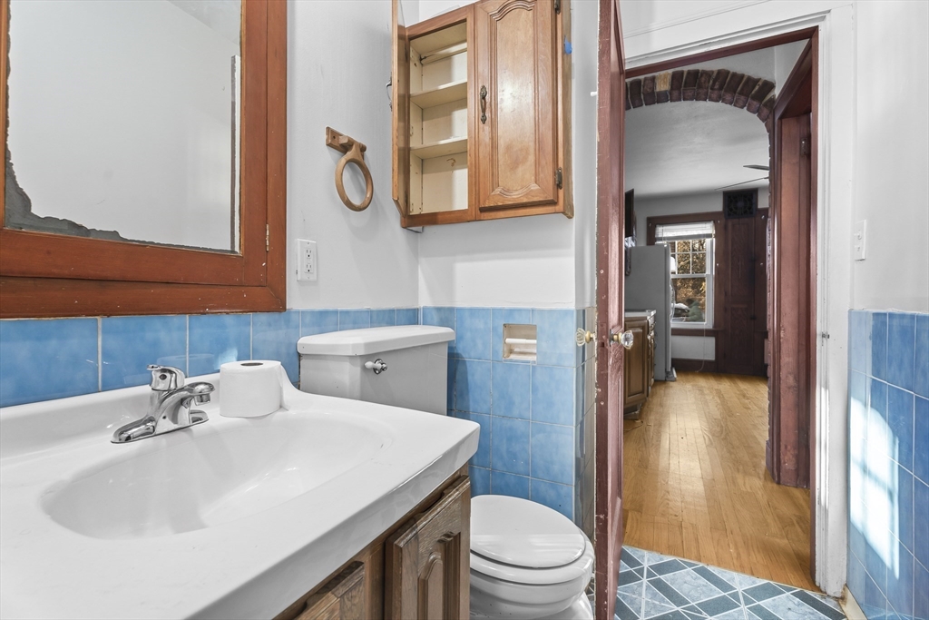 861 Grattan Street Chicopee, MA 01020 - Photo 28 of 41