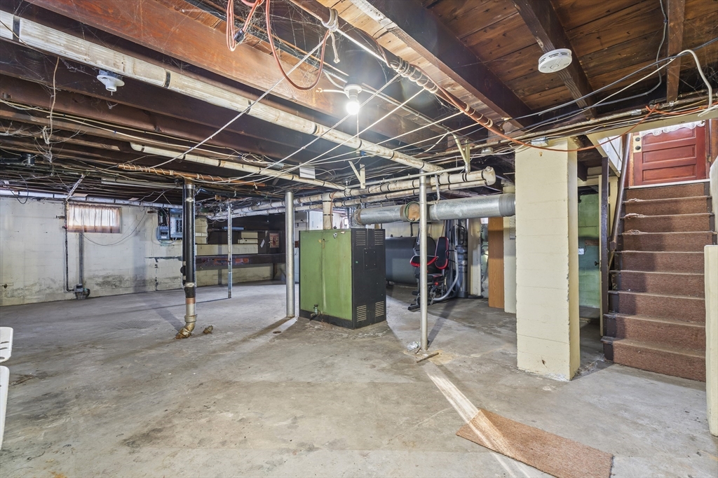 861 Grattan Street Chicopee, MA 01020 - Photo 29 of 41