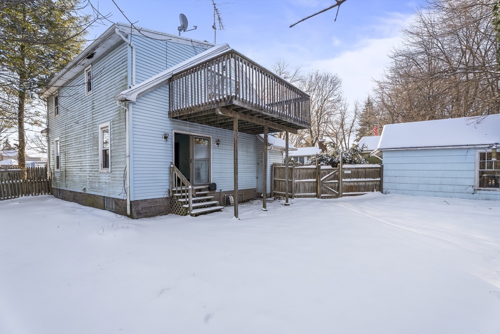 861 Grattan Street Chicopee, MA 01020 - Photo 34 of 41