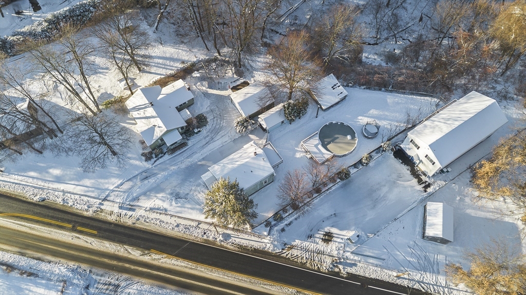 861 Grattan Street Chicopee, MA 01020 - Photo 37 of 41