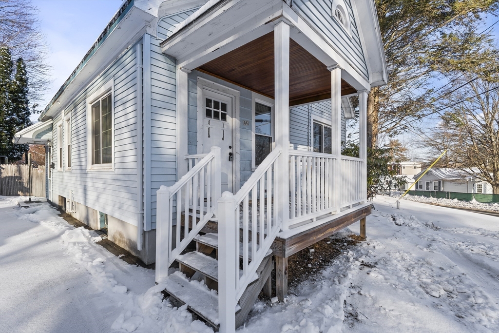 861 Grattan Street Chicopee, MA 01020 - Photo 5 of 41