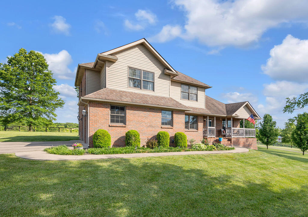 129 Squires Pointe Road Paris, KY 40361 - Photo 2 of 145 TDB_7318