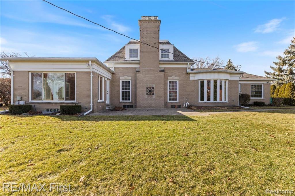 754 Shelden Road Grosse Pointe Shores, MI 48236 - Photo 8 of 44