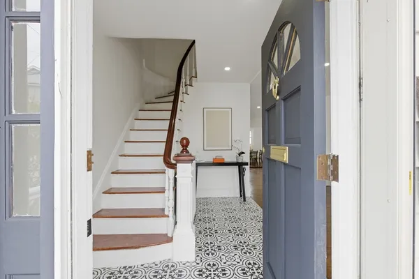 $4,500 | 9 Robbins Street, Waltham, MA 02453