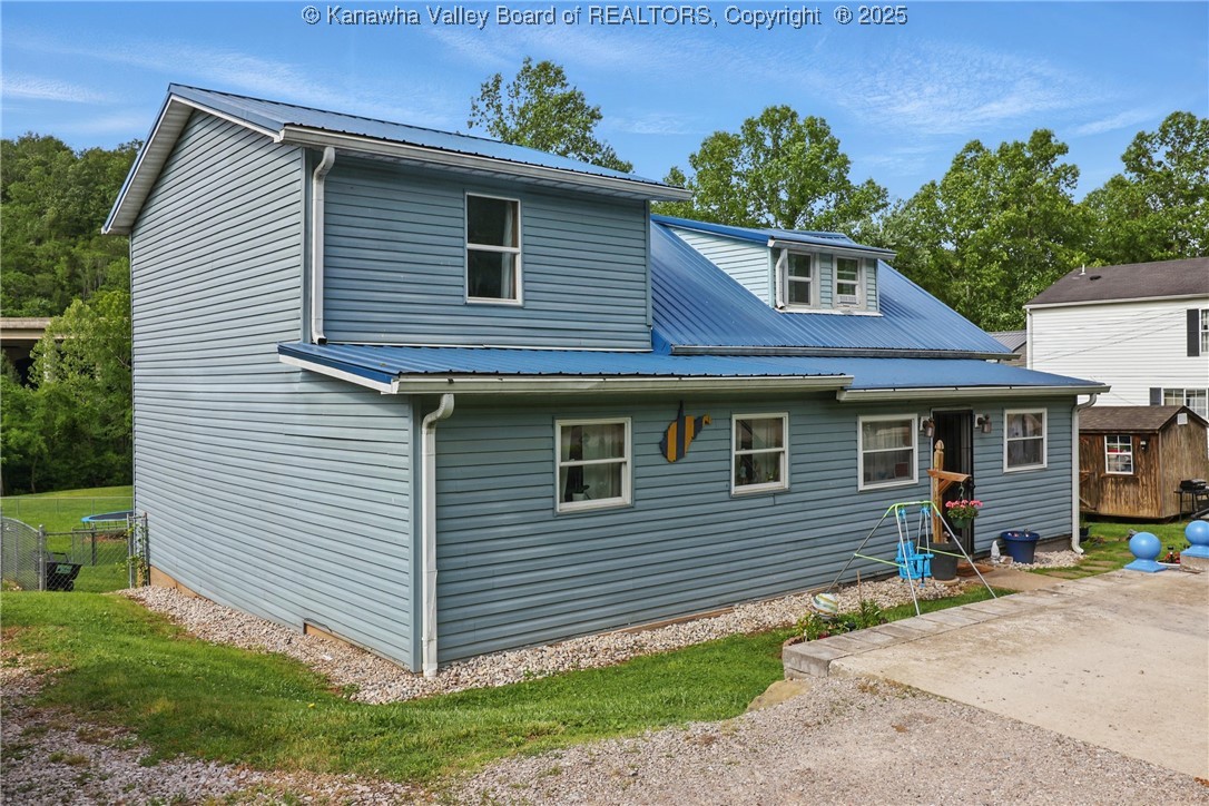223 Easter Road Nitro, WV 25143 - Photo 3 of 45 Gallery Image 3