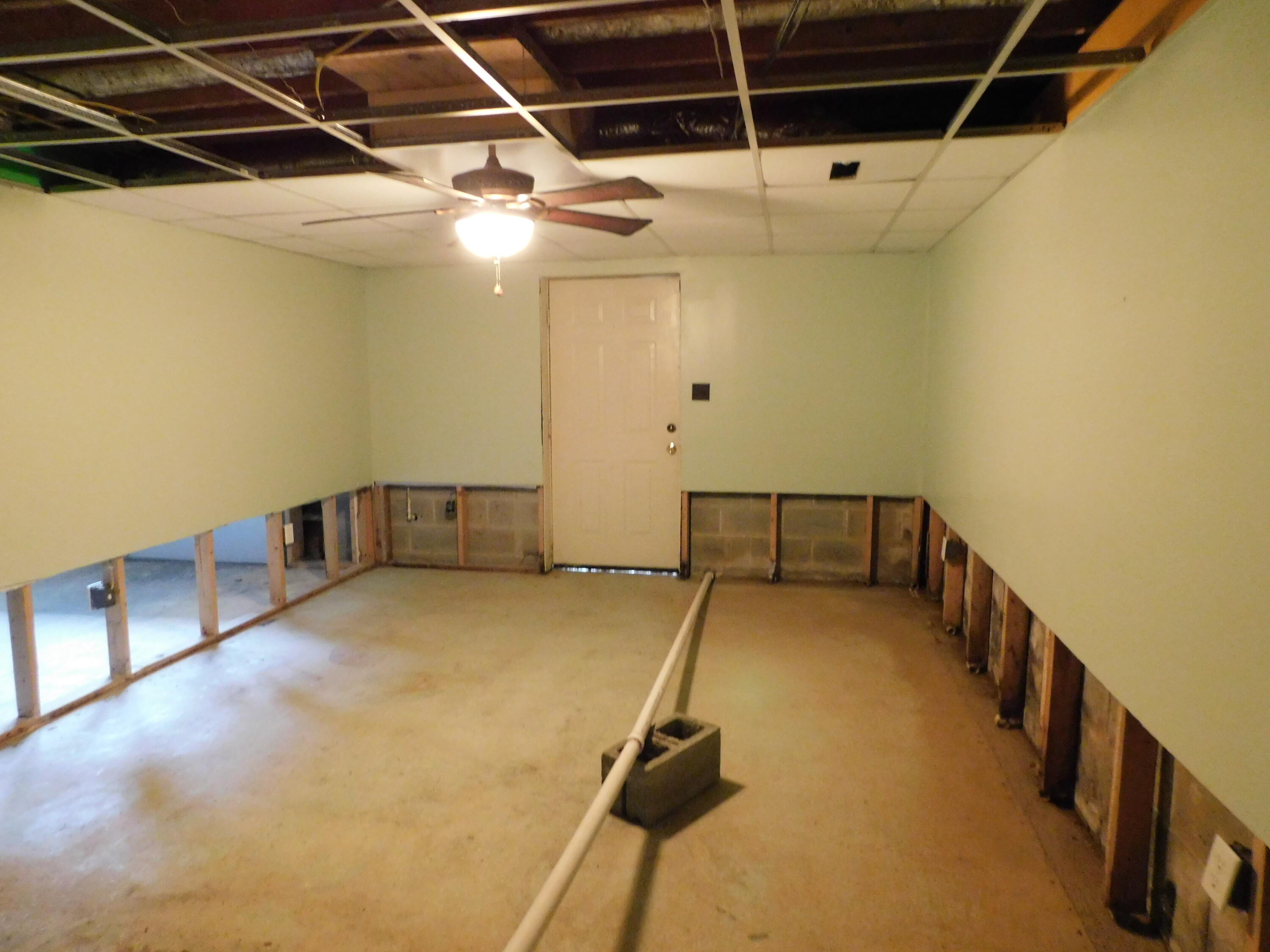 77 Watts Road Pineville, KY 40977 - Photo 16 of 17 DSCN1551
