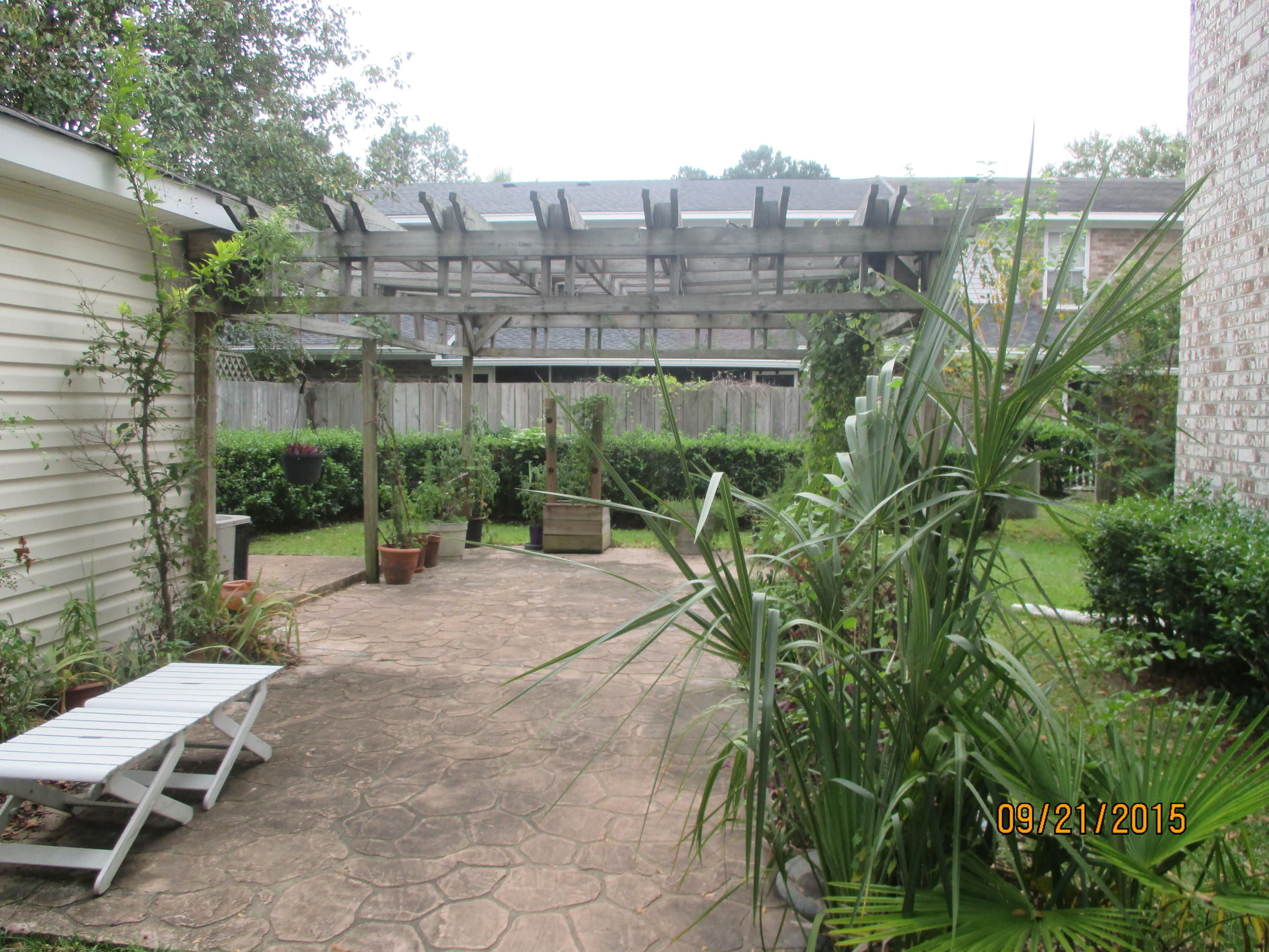 2073 Rondo Street, Unit J Charleston, SC 29414 - Photo 14 of 30 Common Patio