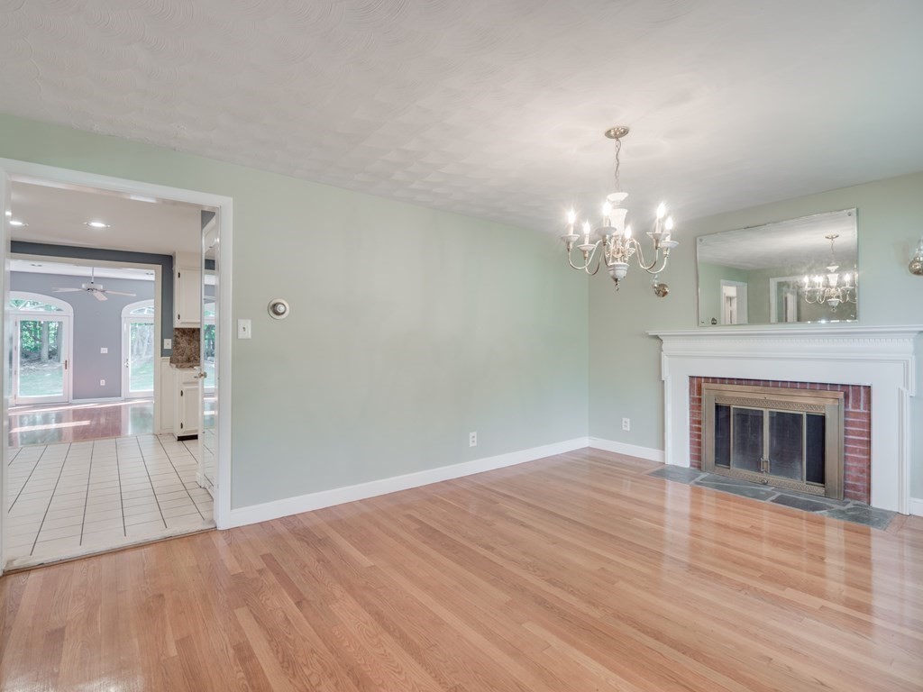 4 Burton Road Burlington, MA 01803 - Photo 20 of 42 Gallery Image 20