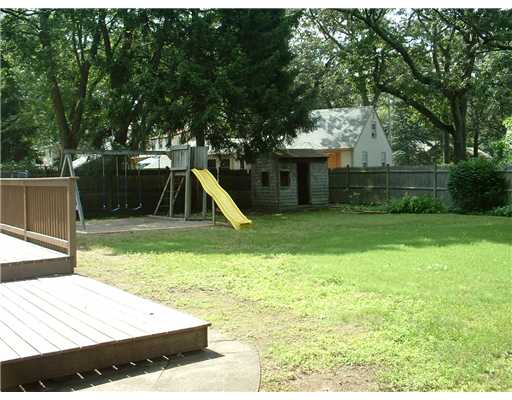 51 Edgehill Road Warwick, RI 02889 - Photo 4 of 12 Exterior Back.