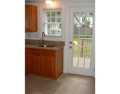 51 Edgehill Road Warwick, RI 02889 - Photo 5 of 12 Kitchen.