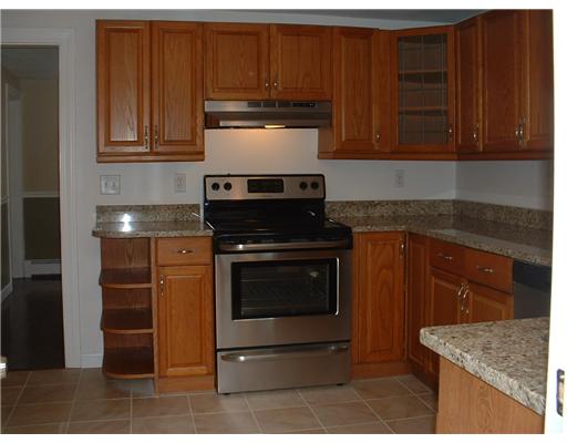 51 Edgehill Road Warwick, RI 02889 - Photo 7 of 12 Kitchen.