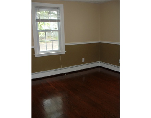 51 Edgehill Road Warwick, RI 02889 - Photo 9 of 12 Dining Room.