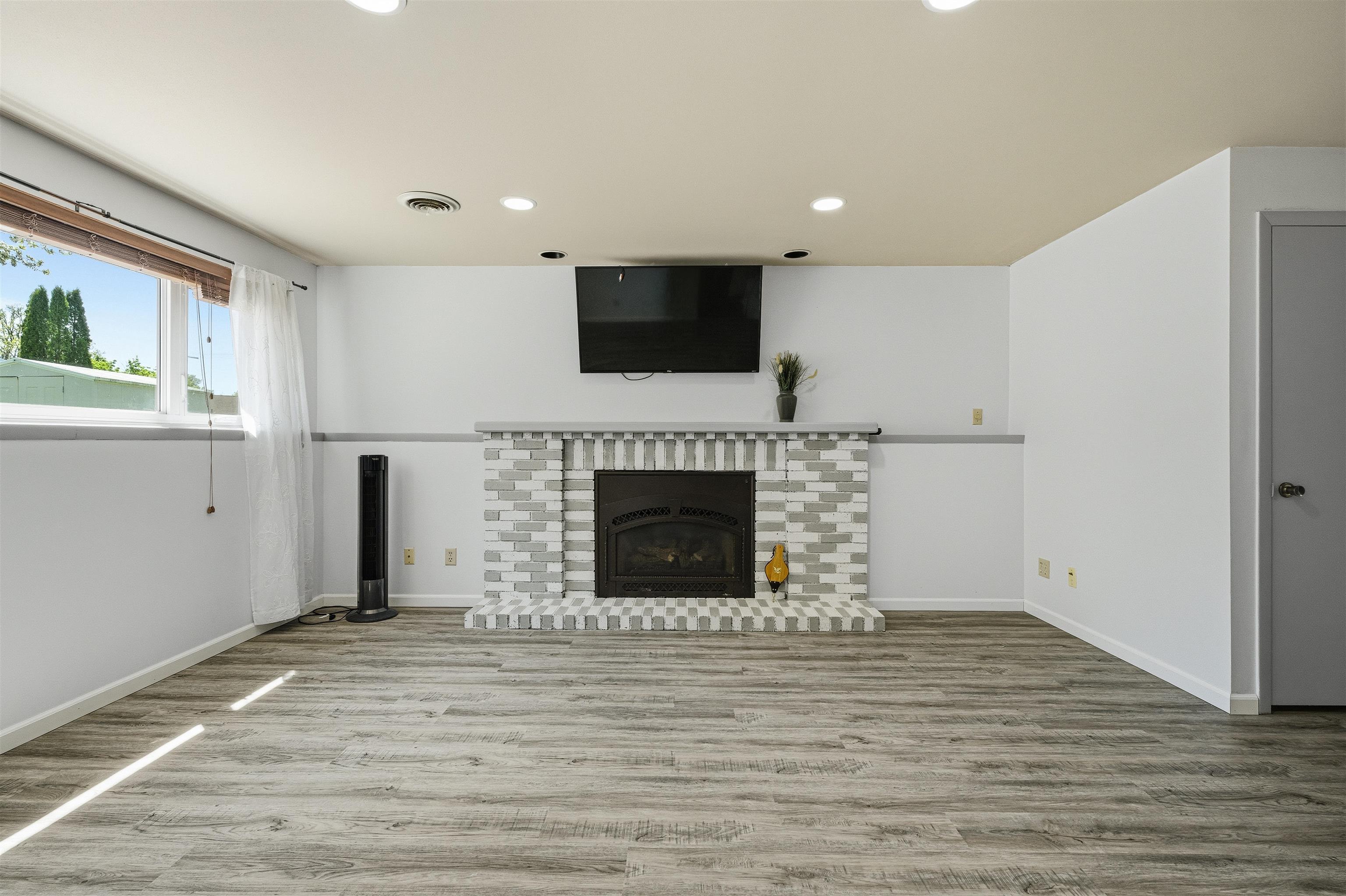 166 Martin Fond du Lac, WI 54935 - Photo 17 of 32