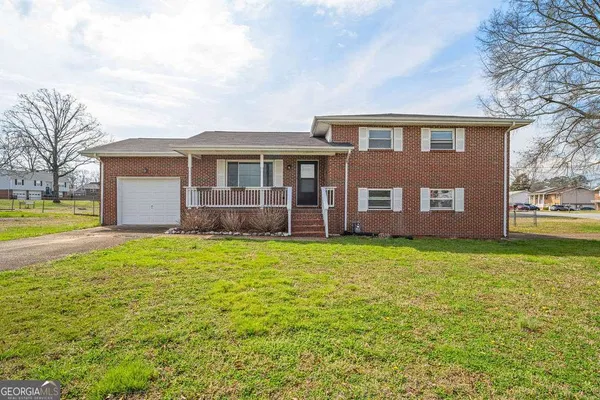 $320,000 | 31 Jackson Way, Fort Oglethorpe, GA 30742