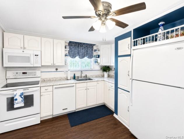 2 Comet Road Selden, NY 11784 - Photo 8 of 17