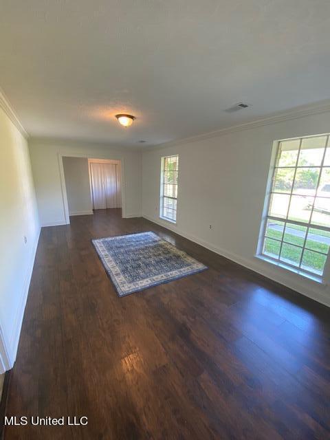 154 Beamon Road Camden, MS 39045 - Photo 7 of 18 Living/Dining Combo