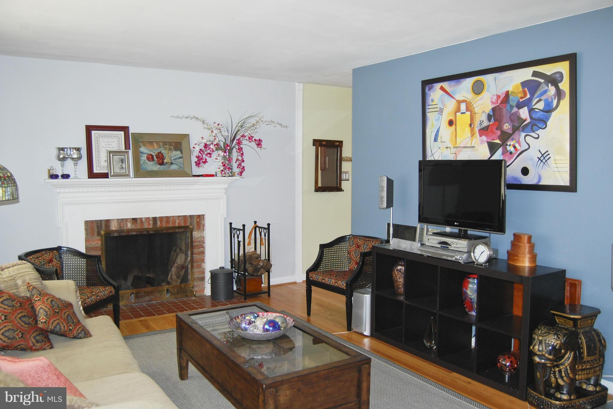 3406 Ramsgate Terrace Alexandria, VA 22309 - Photo 3 of 15 Living Room